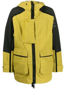 A jacket Adidas