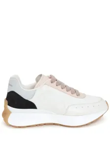 Shoes with a heel Tessabit.com