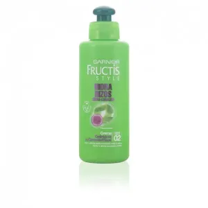 Garnier - Fructis Style Mousse Hydra Boucles : Hair care 6.8 Oz / 200 ml