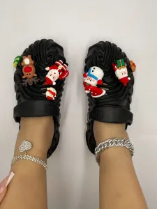 LW Santa Claus Decor Cut Out Sandals