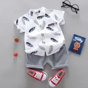 2pcs Baby Boy 95% Cotton Short-sleeve All Over Feather Print Button Up Shirt and Solid Shorts Set #189290