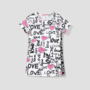 Baby Girl All Over Love Heart and Letter Print Short-sleeve Dress #784091
