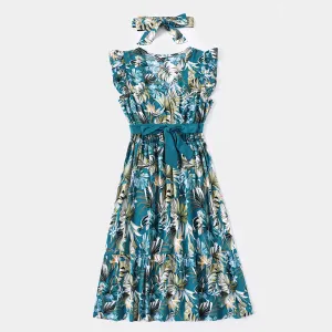Family Matching All Over Floral Print Blue V Neck Ruffle Dresses and Short-sleeve Splicing T-shirts Sets #768429