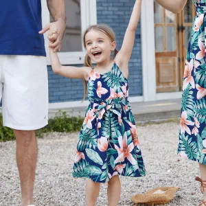 Family Matching All Over Floral Print V Neck Spaghetti Strap Midi Dresses and Splicing Short-sleeve T-shirts Sets #1183910