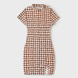 Family Matching Allover Houndstooth Print Round Neck Dresses And Short Sleeve Shirts Sets #1061288