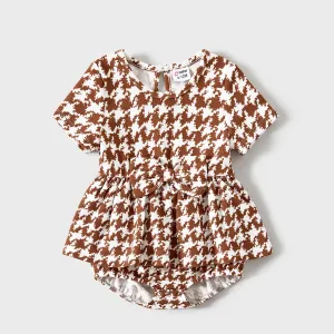 Family Matching Allover Houndstooth Print Round Neck Dresses And Short Sleeve Shirts Sets #1061295