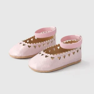 Baby Girl Sweet Heart-shaped Hollow-out Prewalker Shoes #1322271