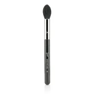 Sigma BeautyF35 Tapered Highlighter Brush -